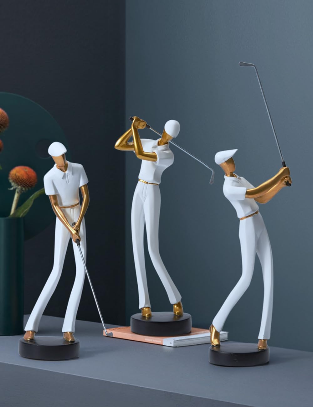 Minimalist Golf Sculpture — Modern Resin Décor for Golf Lovers