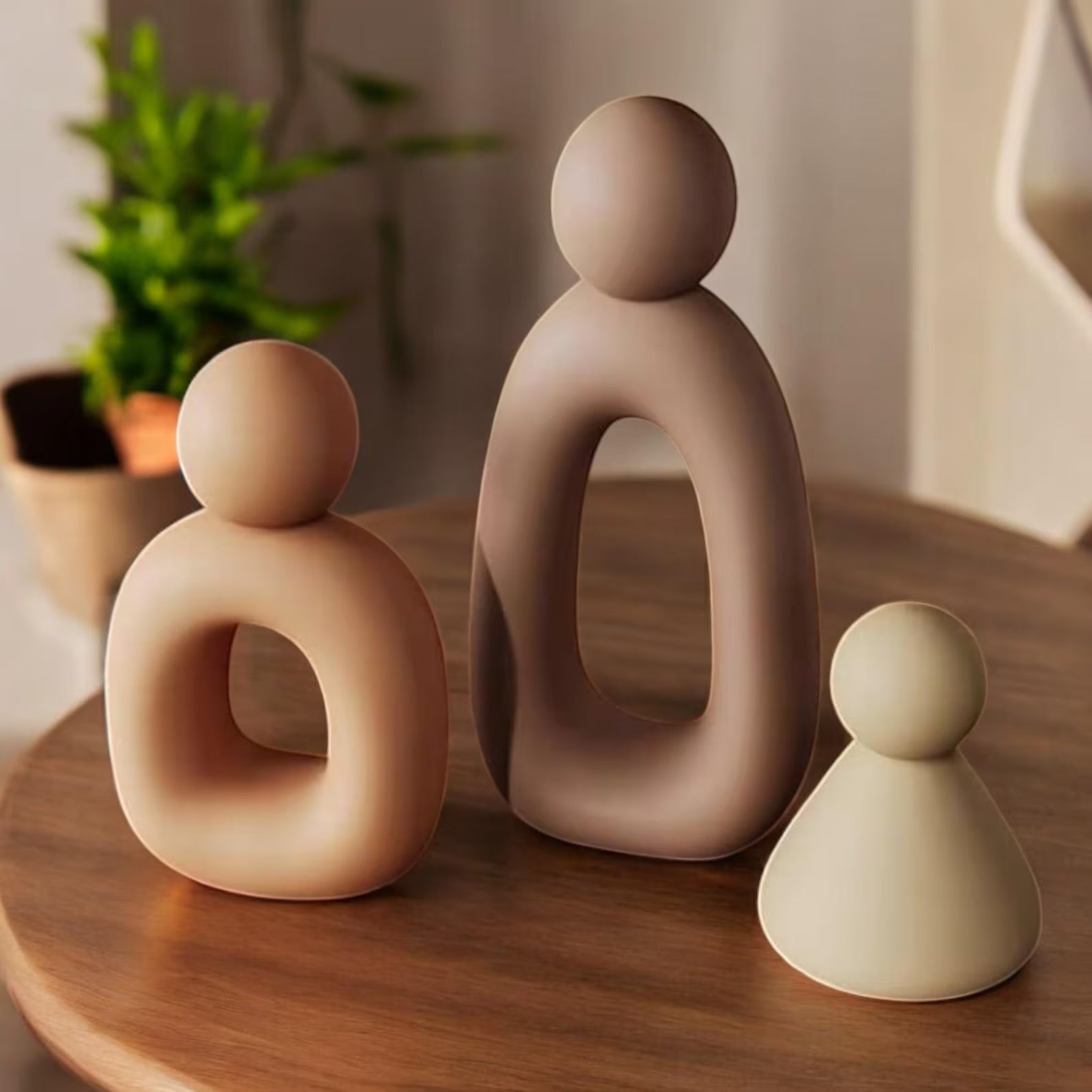 Minimalist Family of Three Sculpture — Modern Resin Art Decor